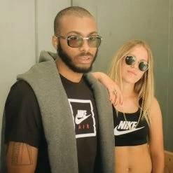 Nike Classic Swoosh Futura Bra Women Sportunterwäsche -Nike-Verkäufe image 69016 9