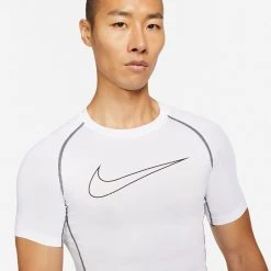 Nike Pro Dri-FIT Tight SS Tee Sportunterwäsche -Nike-Verkäufe image 90937 2
